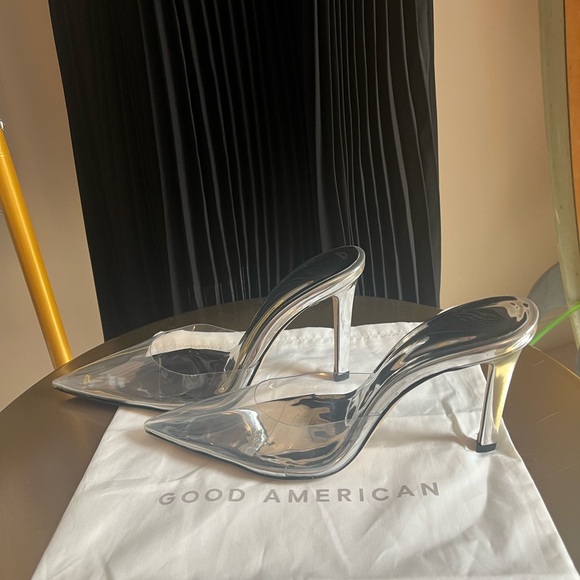 Good American Heels*Size 7* Clear with silver*Comes With Dust Bag* - Picture 5 of 9